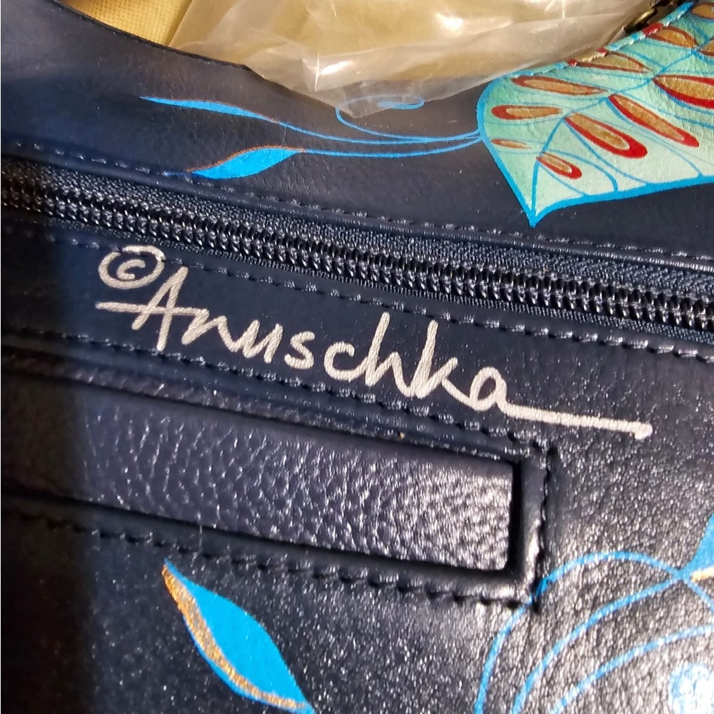 Brand New Anuschka